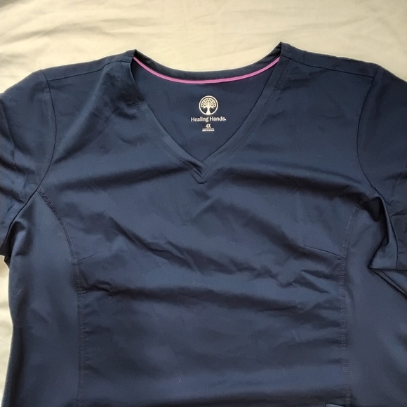 New Healling Hands Relaxed Short Sleeve T-Shirt - Picture 3 of 9